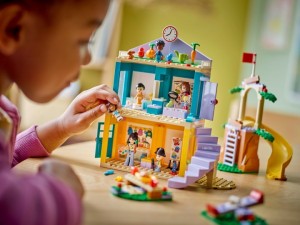 Конструктор LEGO® FRIENDS Дошкільний заклад Хартлейк-Сіті