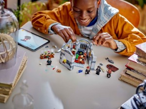 Конструктор LEGO® HARRY POTTER™ Замок Гоґвортс: Урок зіллєваріння