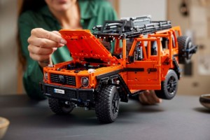 Конструктор LEGO® TECHNIC™ Mercedes-Benz G 500 PROFESSIONAL Line