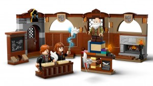 Конструктор LEGO® HARRY POTTER™ Замок Гоґвортс™: урок чарів