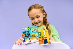 Конструктор LEGO® Friends Цілодобовий магазин у Хартлейк-Сіті Конструктор LEGO® Friends Цілодобовий магазин у Хартлейк-Сіті