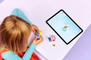 Конструктор LEGO® Disney™ Мініпринцеси Анна та Ельза