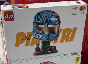 Конструктор LEGO® Editions F1 Helmets Шолом Оскара Піастрі з команди McLaren Mastercard F1® Конструктор LEGO® Editions F1 Helmets Шолом Оскара Піастрі з команди McLaren Mastercard F1®