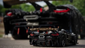 Конструктор LEGO® TECHNIC™ Мегакар Spear від Koenigsegg Sadair